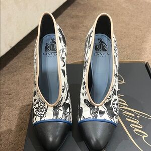 Lanvin Black & White Illustrated Pointed Toe Pumps with Blue Insole